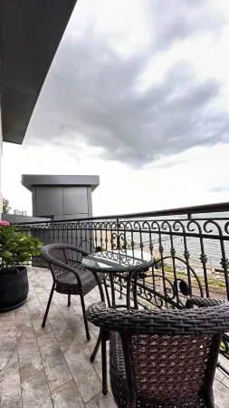 Atlas Hall (Атлас Холл) Отели рядом с достопримечательностью «Барселона»