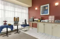 Travelodge by Wyndham Timmins - พร้อมอาหารเช้า