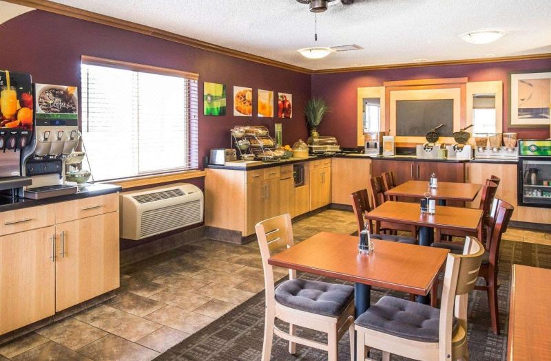 Quality Inn & Suites photo 5