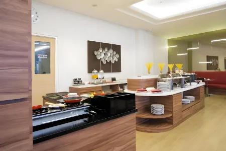 Grand G7 Hotel Kemayoran Отели рядом со станцией Kemayoran Station