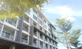 V Square Hotel