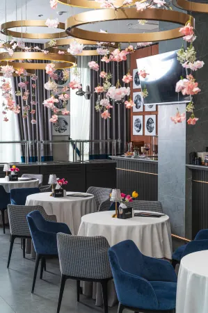 Boutique Hotel Status (Бутик-отель Статус)