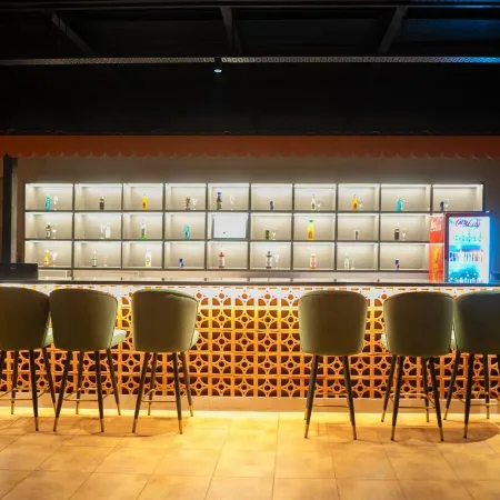 Hotel Sudarshan Grand Отели рядом с достопримечательностью «Конгресс-центр Subham»