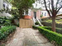 Prime Location Unit AC And Parking Hotels near Cooper Park