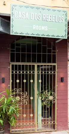 Casa Dos Rebelos Отели рядом с достопримечательностью «Fontainhas»