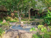 ธารทอง ลอดจ์ Tharnthong Lodge Các khách sạn gần Yi Peng and Loy Krathong (Lantern Festival)