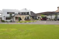 Hale Manor Exquisite