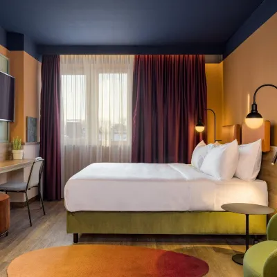 June Six Salzburg, a Tribute Portfolio Hotel Hotels near MoenchsbergAufzug