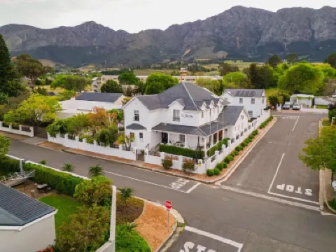 Le Petit Paris Hotels near Franschhoek
