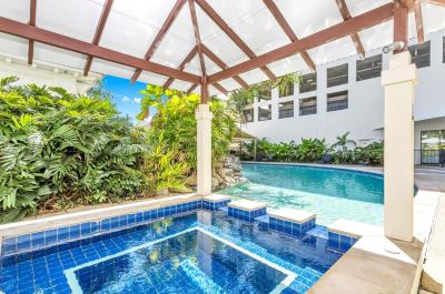 屋外プール マントラ エスプラネード ケアンズの写真