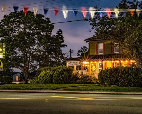 Auberge d'Anjou-Sūrya Café Hotels in Gloucester County