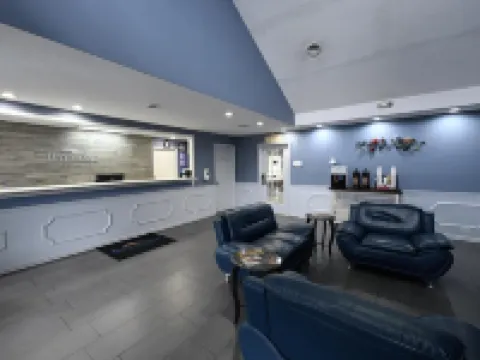 Baymont by Wyndham Warner Robins Hotels in Warner Robins