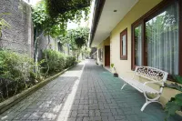 Urbanview Hotel Syariah Griya Asri Patran Near Tugu Station