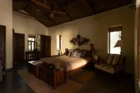 Forsyth Lodge - Pet friendly