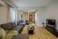Elise Apartment Airport by Airstay - parking