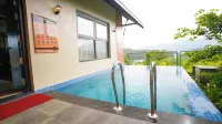 Manjoora Saddles Resorts & Spa - Infinity Pools