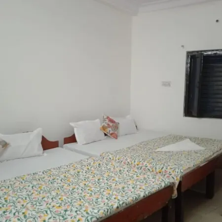 Hotel Shivdev