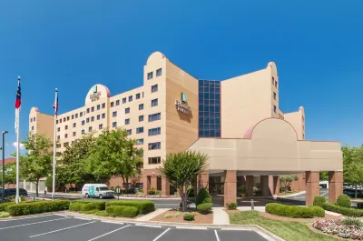 Embassy Suites by Hilton Charlotte Отели в г. Шарлотт