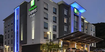 Holiday Inn Express & Suites Jacksonville-Camp Lejeune Area