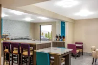 La Quinta Inn by Wyndham Radford Hotels in Radford