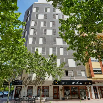 Doña Lola