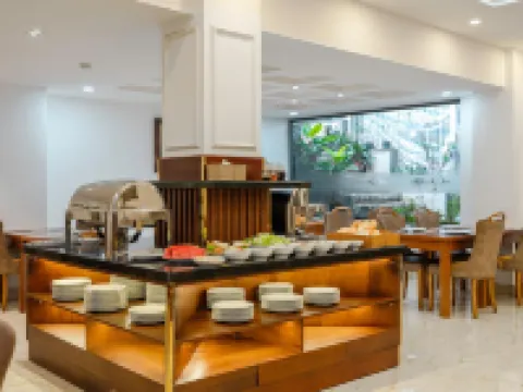 ทีทีอาร์ มูนสโตน อพาร์ต์ โฮเทล โรงแรมในด่าหลัต