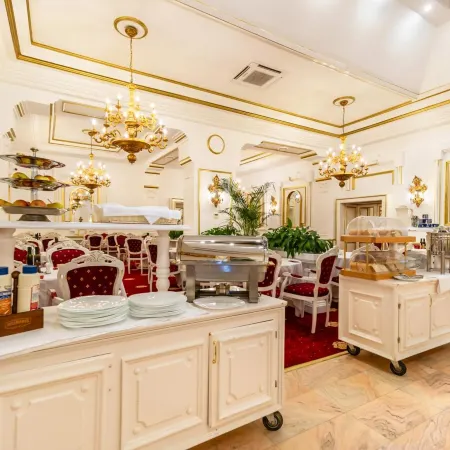 Hotel Imparatul Romanilor