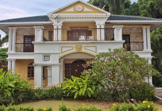 티아라 라부안 호텔