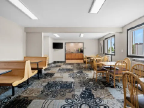 Fargo Inn and Suites Hotels in Fargo