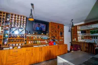 The Mansion Hotel Jinja - ที่มีบาร์
