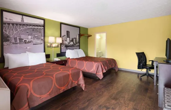 揚斯敦/吉拉德温德姆速 8 酒店