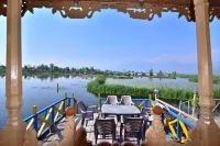 Golden Hopes Group of Houseboats