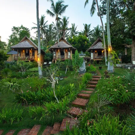 Jepun Didulu Cottages Отели рядом с достопримечательностью «Пляж Вайт-Сэнд»