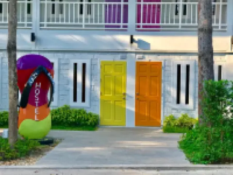 เลซี แซนดัลส์ เกาะเสม็ด