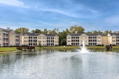 Bluegreen Vacations Harbour Lights, an Ascend Collection Resort Hôtels à proximité de : Lane Bryant Outlet