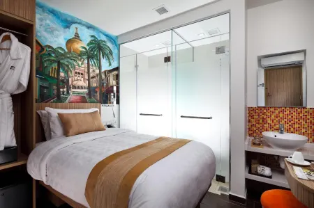 Hotel Clover the Arts