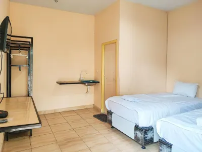 RedDoorz Syariah near Terminal Alam Barajo Jambi Hotel di Jambi
