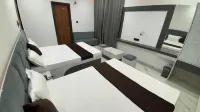 HOTEl SHREE ASHTAVINAYAK GRAND - 3-Star