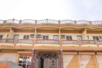 Goroomgo Arsh Plaza Rajula Hotels in Amreli