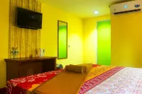 New Priok Indah Syariah Hotel - Guest houses