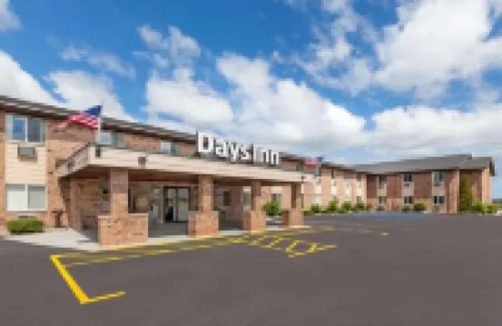 Baymont by Wyndham Manistee Hotels in Filer Charter Township