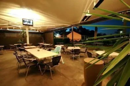 Sundowner Motel Hotel