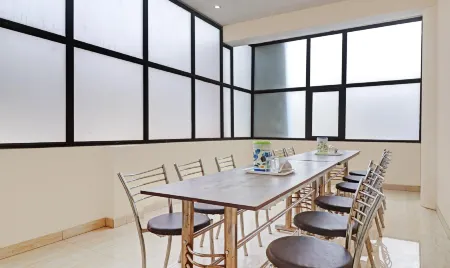 Itsy Hotels Albie Stay Inn