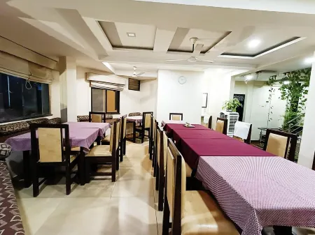 Kanchan Recreation Отели в г. Махешвар