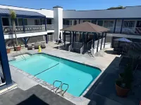 Wave Hotel Manhattan Beach - Rooftop Pools
