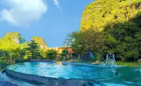 Cendana Trang An Retreat - Infinity Pools