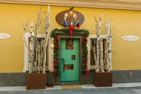 Le Reve Charmant Hotels in 