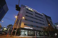 Modern Business Hotel - breakfast
