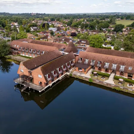Lakeside International Hotel