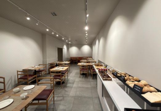 우루메아 호텔 외관